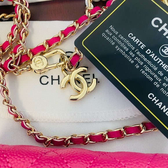 💕Chanel bright pink Mini Quilted Bag with Gold Chain - Picture 7 of 10